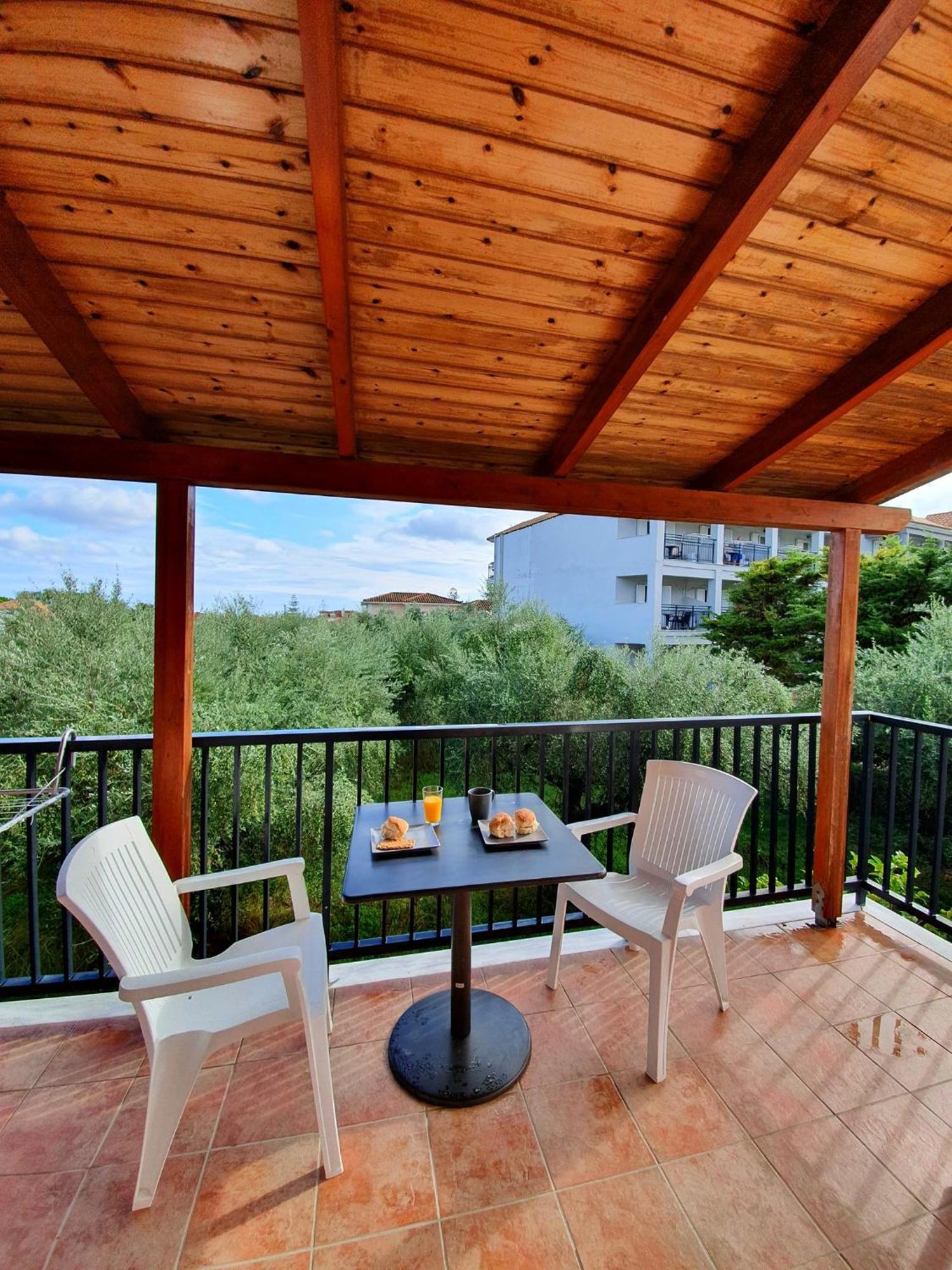 Red Rose Garden Apartment Tsilivi  Bagian luar foto